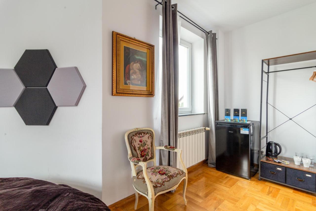 The Castle Suites & Apartment - Free Parking - (Adults Only) Krakkó Kültér fotó