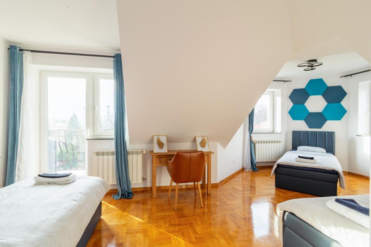 The Castle Suites & Apartment - Free Parking - (Adults Only) Krakkó Kültér fotó