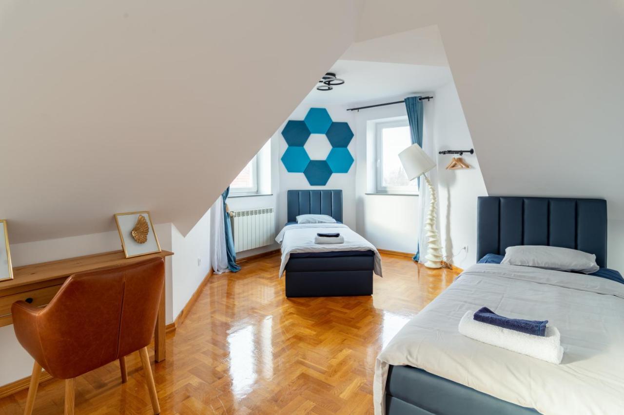 The Castle Suites & Apartment - Free Parking - (Adults Only) Krakkó Kültér fotó