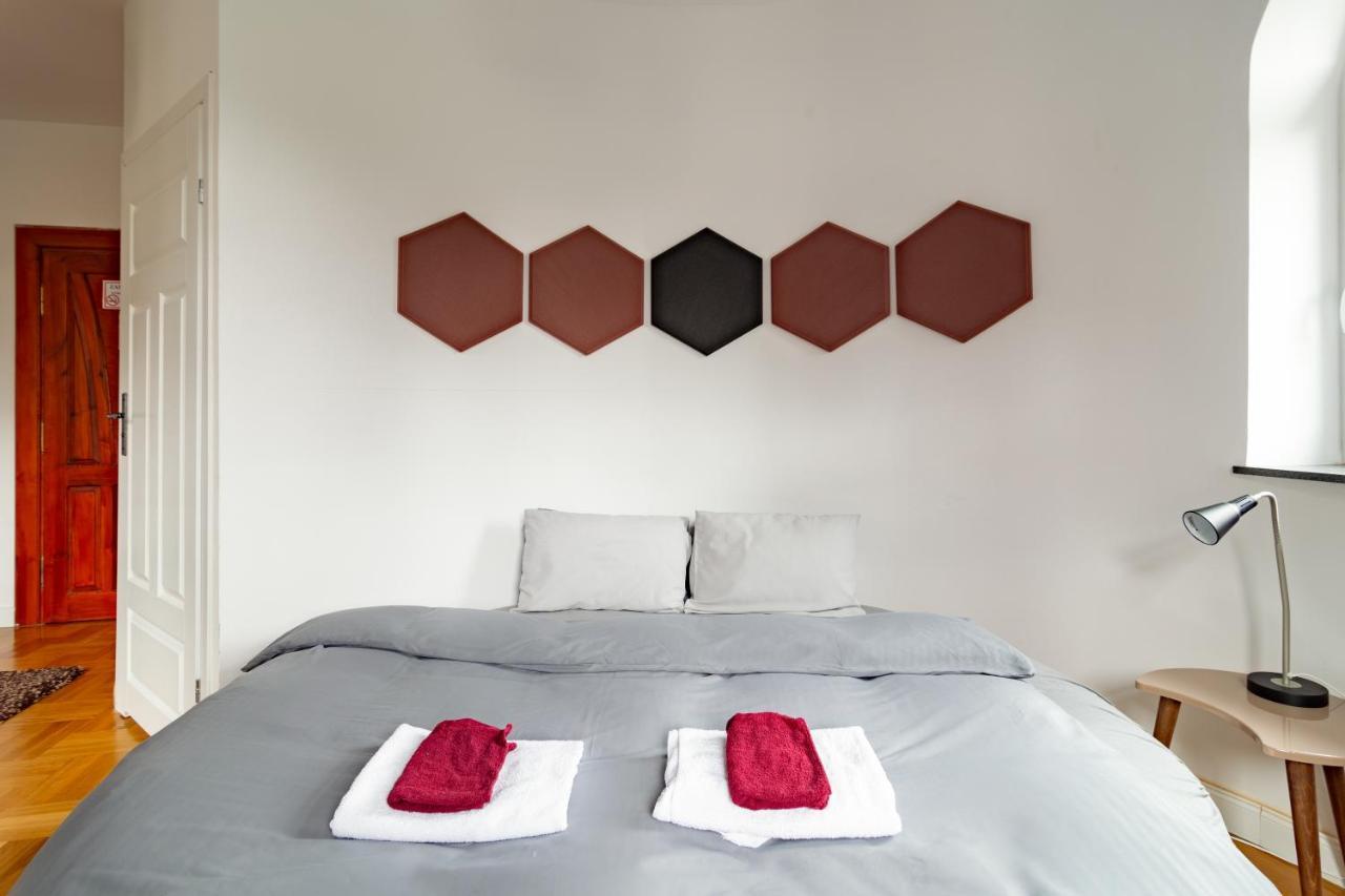 The Castle Suites & Apartment - Free Parking - (Adults Only) Krakkó Kültér fotó