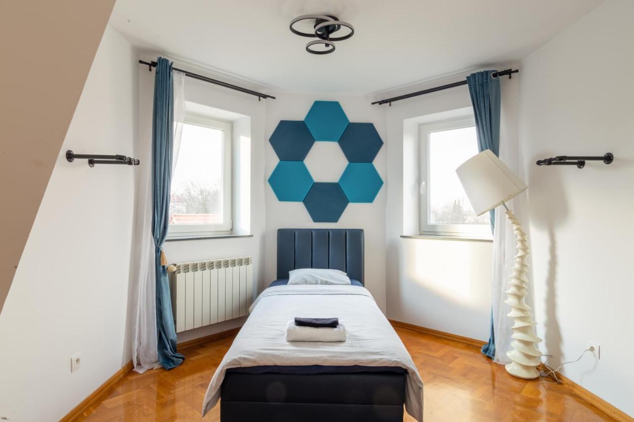 The Castle Suites & Apartment - Free Parking - (Adults Only) Krakkó Kültér fotó
