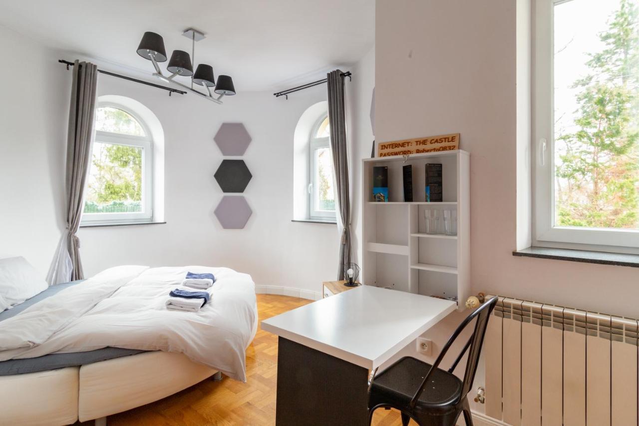 The Castle Suites & Apartment - Free Parking - (Adults Only) Krakkó Kültér fotó