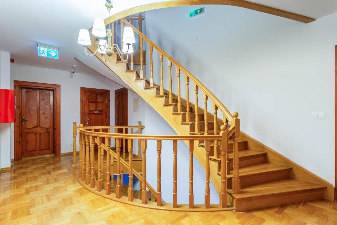 The Castle Suites & Apartment - Free Parking - (Adults Only) Krakkó Kültér fotó