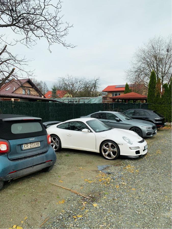 The Castle Suites & Apartment - Free Parking - (Adults Only) Krakkó Kültér fotó