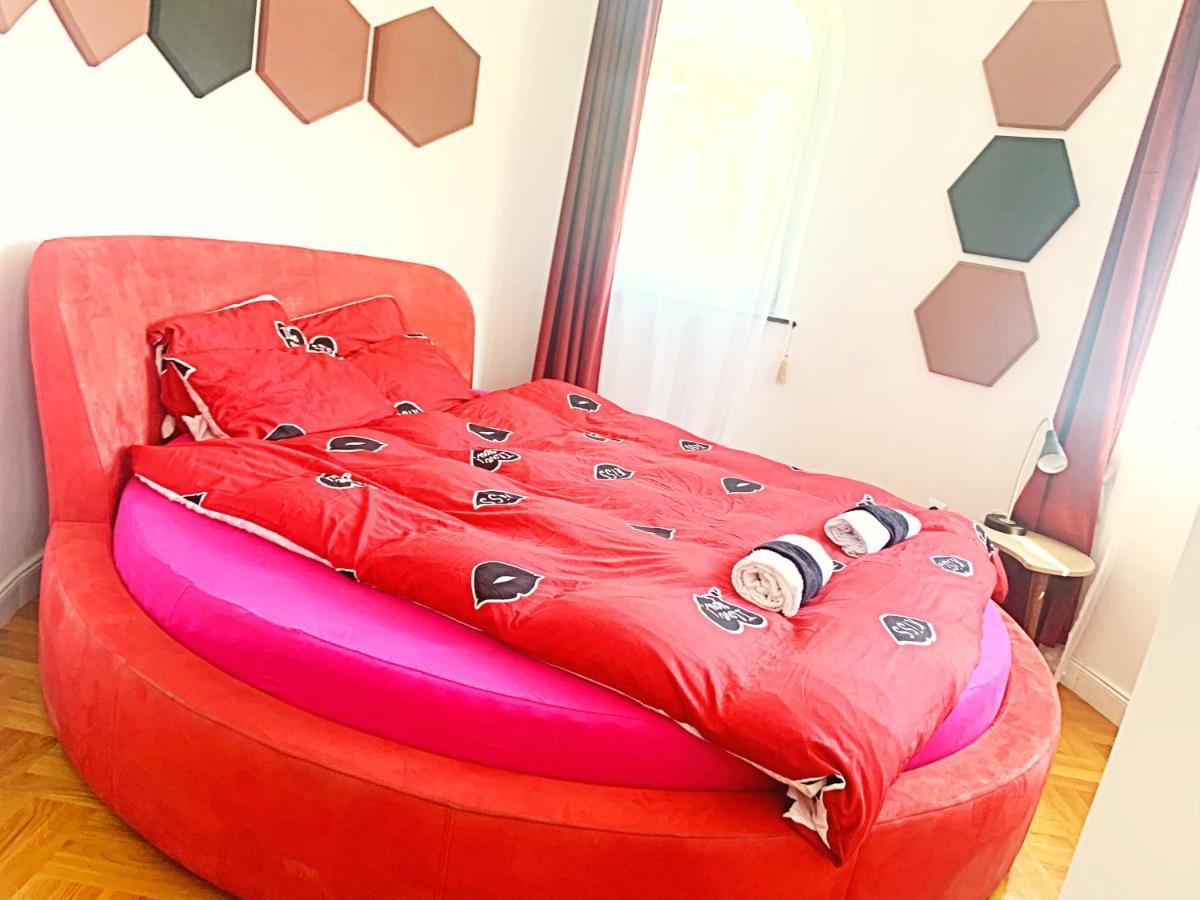 The Castle Suites & Apartment - Free Parking - (Adults Only) Krakkó Kültér fotó
