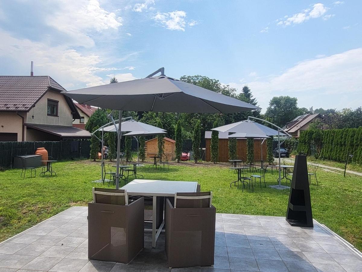 The Castle Suites & Apartment - Free Parking - (Adults Only) Krakkó Kültér fotó